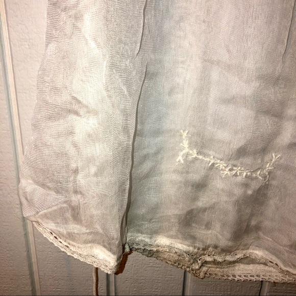 Free people white lace sheer cami blouse. Women’s size large - Picture 3 of 4